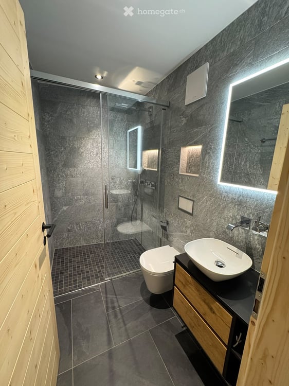Charmey – 3,5 pièces récent de 94 m² avec balcon et vue montagne 3