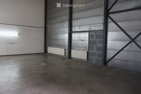Gewerbe vielseitig nutzbare Gewerbe- und Lagerflächen mit Büro und gedecktem Aussenbereich 5