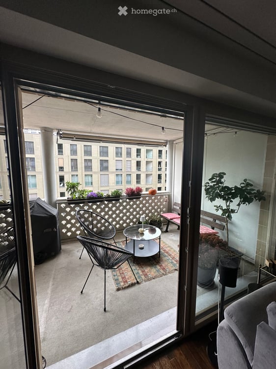 Fully Furnished 3.5 room Apartment for Sublet in Zurich, Kreis 5 2