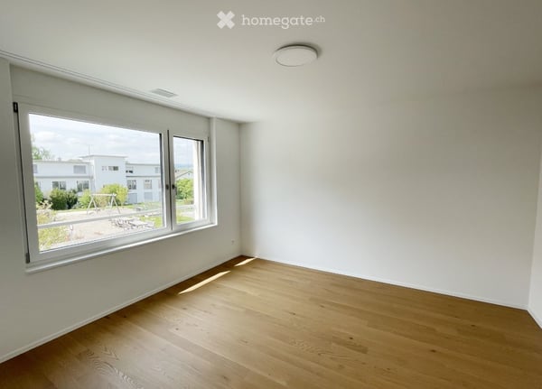 Moderne schöne 3.5 Zimmer Wohnung in Langwiesen mit Balkon ZH 6