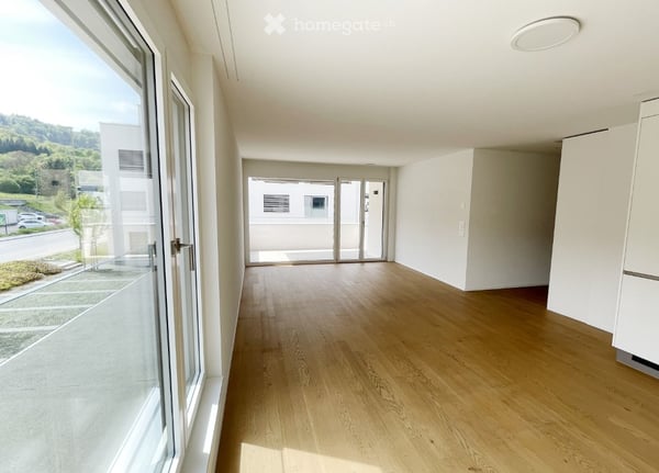 Moderne schöne 3.5 Zimmer Wohnung in Langwiesen mit Balkon ZH 4