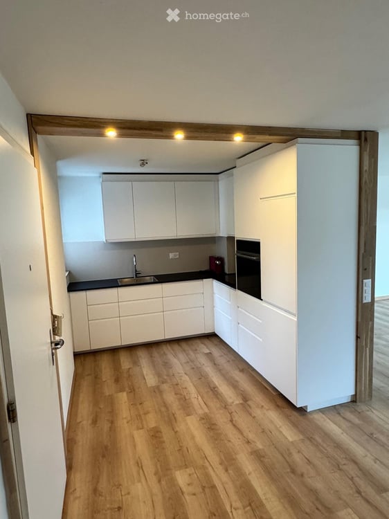 Komplettsanierte 4.5-Zimmerwohnung in Regensdorf 2