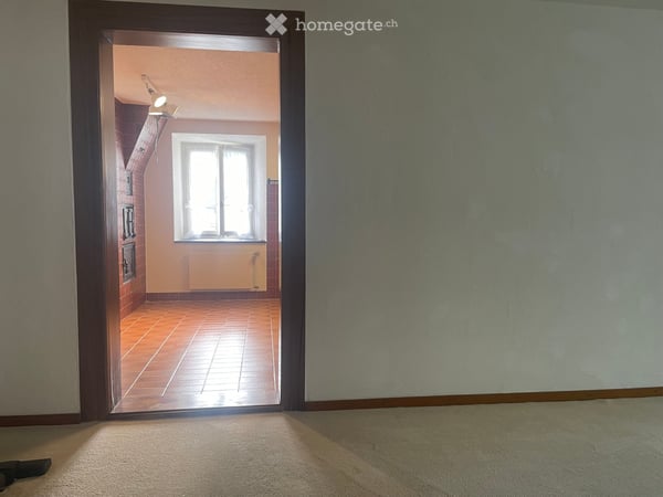 Ein Zuhause mit Geschichte – charmante Altbauwohnung in Mollis 8