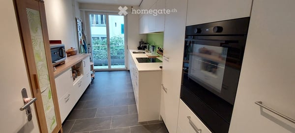 Grosszügige 2.5-Zimmer-Wohnung an zentraler Lage in Zürich 4