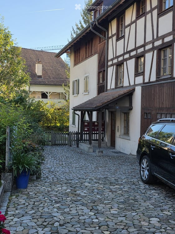 Charmante 2.5-Zimmerwohnung mitten in Bülach 1