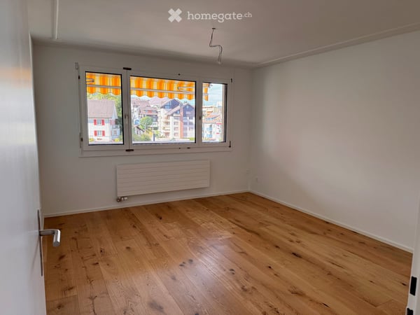 Erstbezug einer umfassend renovierter, zentral gelegener Wohnung in Wollerau 14