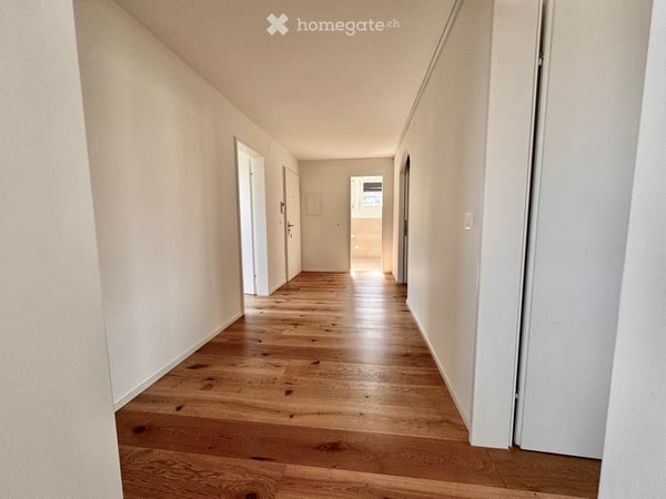 Erstbezug einer umfassend renovierter, zentral gelegener Wohnung in Wollerau 6
