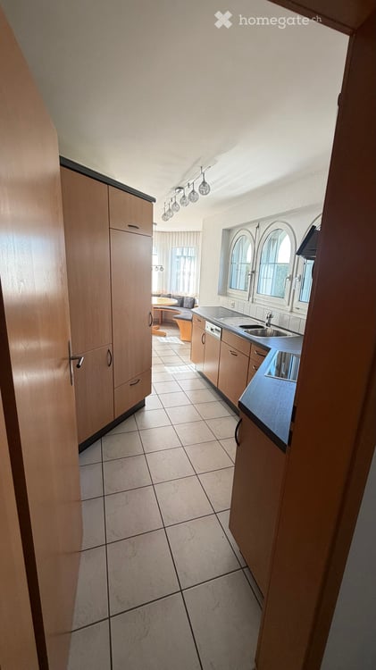 Attraktive 3.5-Zimmer-Einliegerwohnung mit Gartensitzplatz, eigener Waschküche und Weitsicht 3