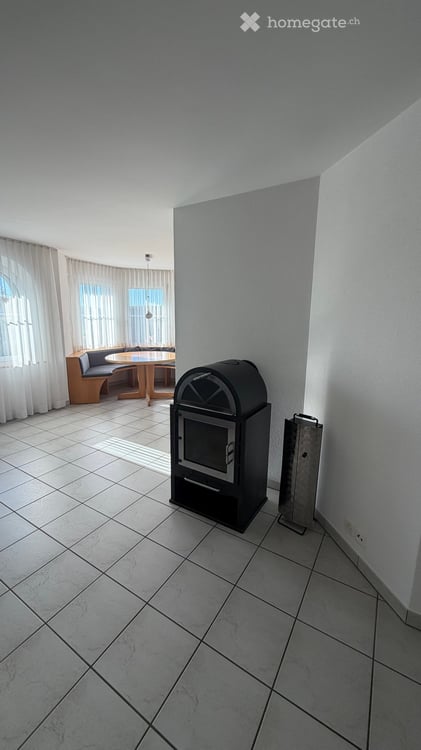 Attraktive 3.5-Zimmer-Einliegerwohnung mit Gartensitzplatz, eigener Waschküche und Weitsicht 6