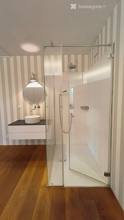 Attraktive, ruhige 2.5 Zi Loft-Wohnung umgeben von einem idylischem Garten 12