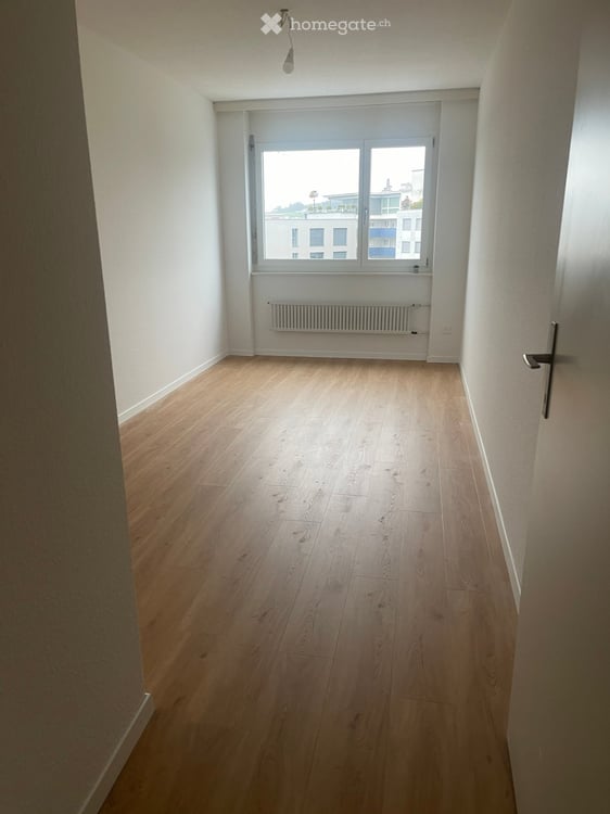 Sonnige 3.5-Zimmer-Wohnung im Herzen von Baar – ruhig gelegen, mit zwei Balkonen und Bergblick 7