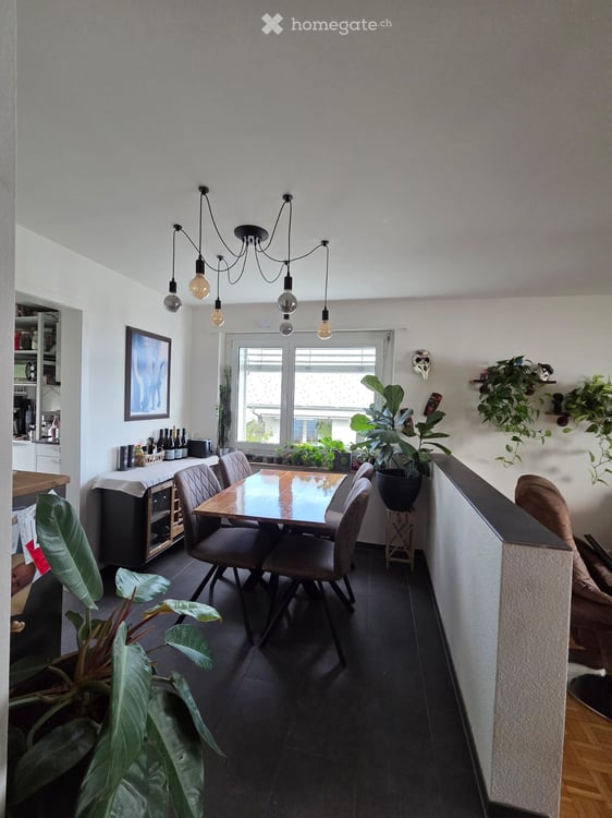 4.5-Zimmer-Wohnung mit traumhafter Seesicht in Richterswil - Familienfreundlich 3