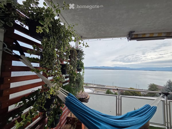 4.5-Zimmer-Wohnung mit traumhafter Seesicht in Richterswil - Familienfreundlich 2