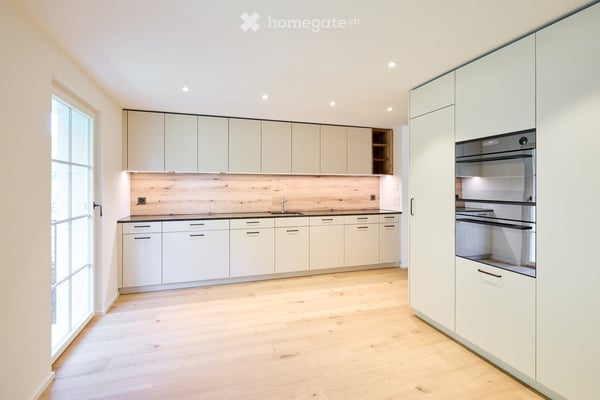 Historische  5.5-Zimmer-Wohnung/Büroräume in Seewen SZ 4