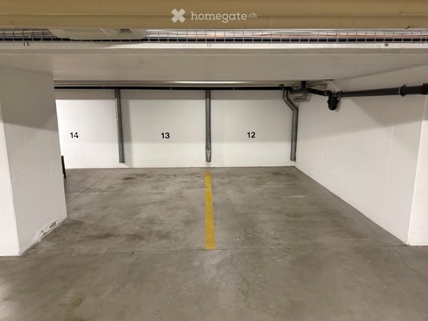 Tiefgaragen Stellplatz - nähe Bahnhof Stettbach 1