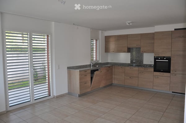 Casa indipendente con giardino a Comano 2