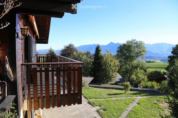 Magnifique chalet rénové avec vue panoramique sur les Préalpes fribourgeoises 7