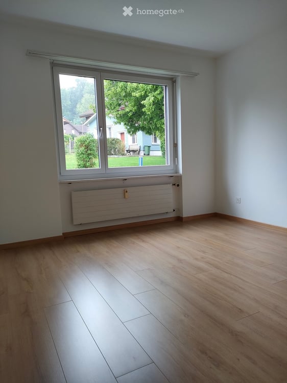 Gemütliche 2-Zimmer-Wohnung mit Balkon in Ganterschwil 5