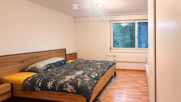 Helle 5-Zi-Wohnung angrenzend an Landwirtschaftszone mit verglastem Balkon in Mönchaltorf 8