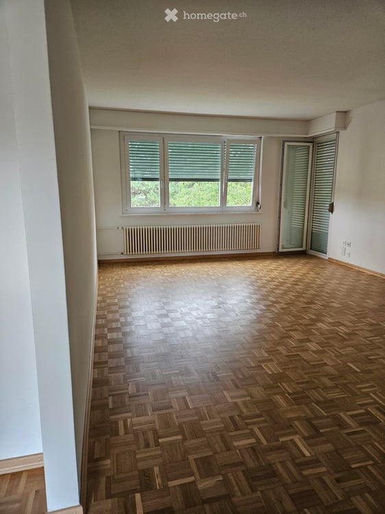 Helle 3.5-Zimmer-Wohnung mit Balkon in Engstringen – ab sofort verfügbar oder nach Vereinbarung 3