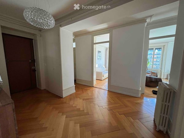 Magnifique appartement traversant et lumineux – Place des Augustins, Genève 1