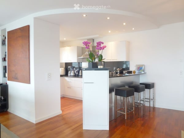 Exklusive 3.5-Zimmerwohnung mit Loggia an zentraler Lage