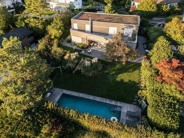 Grosszügiges 7.5-Zimmer-Einfamilienhaus mit Naturpool – Ihr neues Zuhause an bester Lage in Seuzach