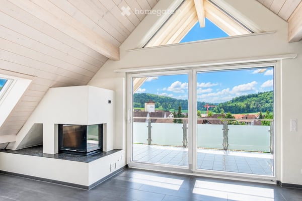 Lichtdurchflutete Wohnung mit Aussicht in alle 4 Himmelsrichtungen, in 3- Familienhaus 3