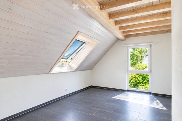 Lichtdurchflutete Wohnung mit Aussicht in alle 4 Himmelsrichtungen, in 3- Familienhaus 9