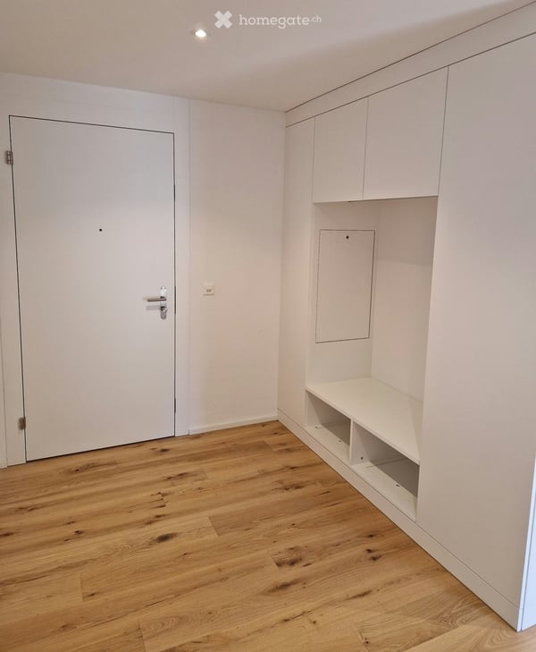 Neubau-Wohnung mit zwei Balkonen und Sicht auf den Bodensee 6
