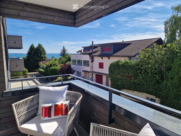 Neubau-Wohnung mit zwei Balkonen und Sicht auf den Bodensee 11