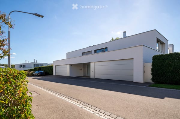 Exklusives Doppeleinfamilienhaus mit Panoramablick auf See, Alpen und Stadt 2