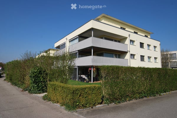 4.5 Zimmer-Wohnung im 2. OG mit Blick zum Schloss Lenzburg