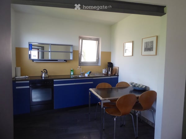 Möblierte 2.5-Zimmer-Wohnung mit Panoramablick in Muralto 3