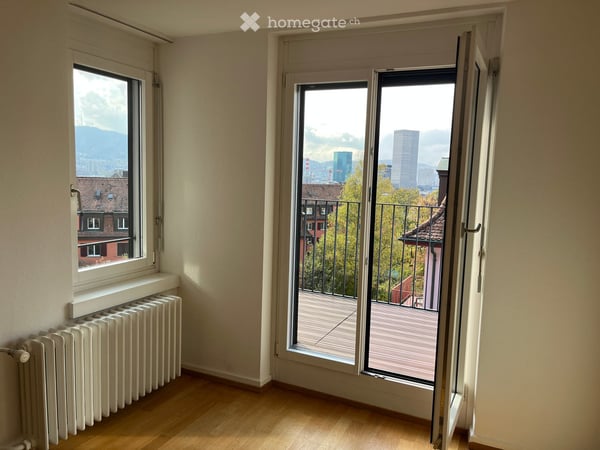 Schöne 3.5-Zimmer-Wohnung, zentral gelegen und mit herrlichem Weitblick 4