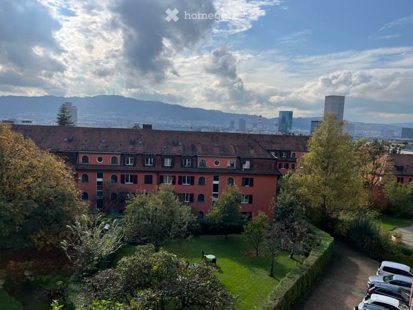 Schöne 3.5-Zimmer-Wohnung, zentral gelegen und mit herrlichem Weitblick 5