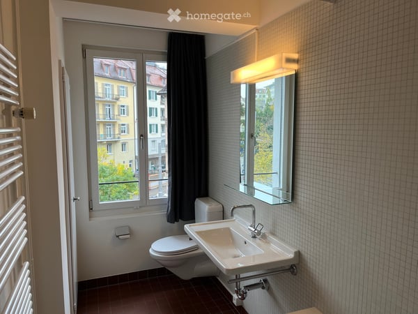 Schöne 3.5-Zimmer-Wohnung, zentral gelegen und mit herrlichem Weitblick 9