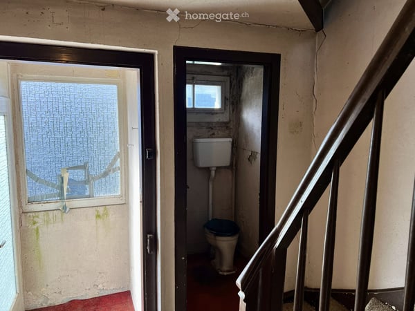 Sanierungsbedürftiges 2.5-Zimmer-Reihenhaus mit Chance, eigenen Wohntraum umzusetzen 13