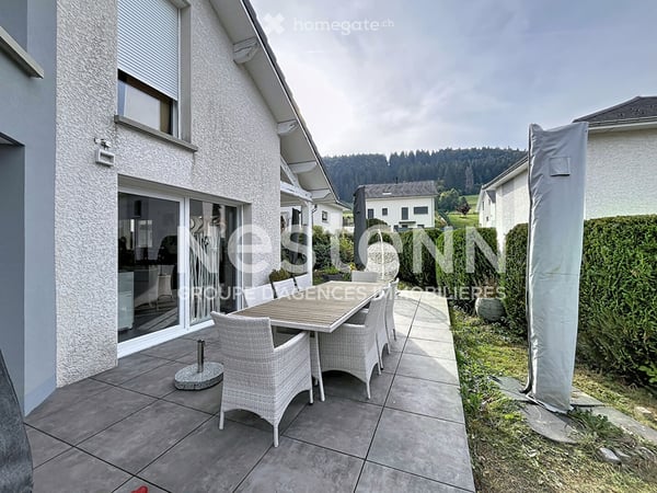 EXCLUSIVITÉ aux Verrières-de-Joux : Élégante maison contemporaine, prestations soignées ! 10