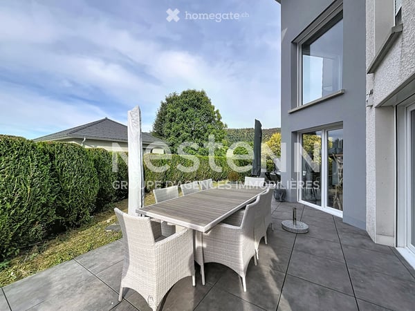 EXCLUSIVITÉ aux Verrières-de-Joux : Élégante maison contemporaine, prestations soignées ! 11