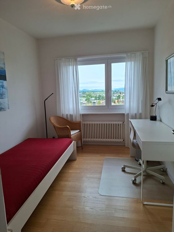 Charmante, möblierte 2.5-Zimmerwohnung Nähe Flughafen 9