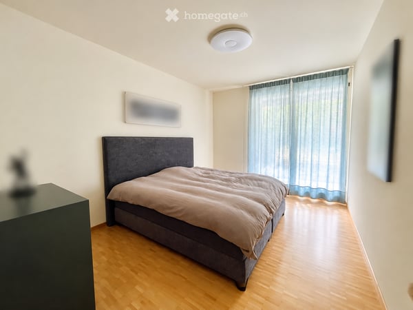Sonnige 4.5-Zimmer-Erdgeschosswohnung mit Gartensitzplatz und Schwimmteich in Arlesheim 9
