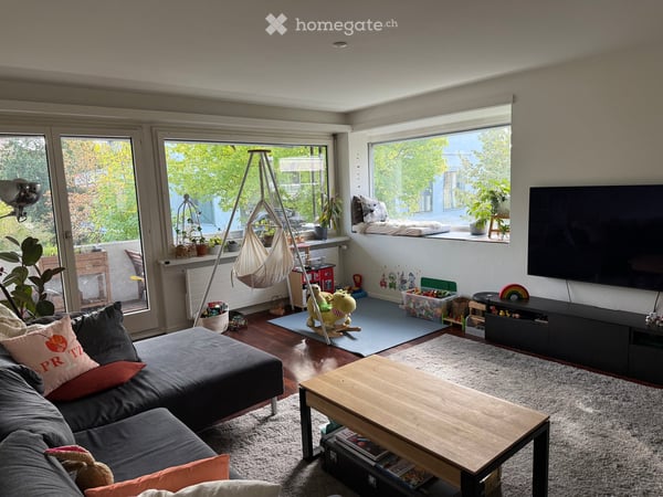 Helle grosse 5 Zi Wohnung in Fluntern 2