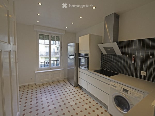 Appartement de charme avec balcon – Genève Servette 6