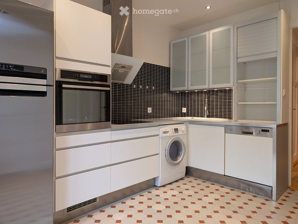 Appartement de charme avec balcon – Genève Servette 5