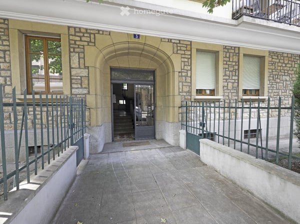 Appartement de charme avec balcon – Genève Servette 13