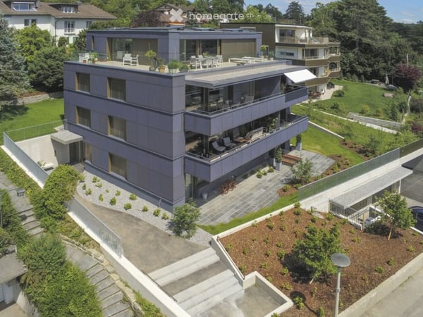 Neuwertige Gartenwohnung in Zürich-Höngg