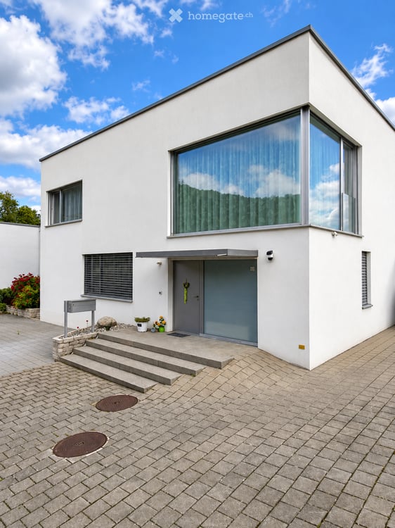 Architektur trifft Weitsicht – 5.5-Zimmer-Einfamilienhaus mit Garten, Atrium und Dachterrasse 2