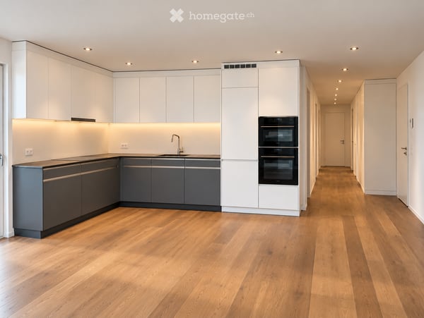 WHITE GEM: Grosszügige 5.5-Zi WHG mit Südterrasse in ruhigem 4-Parteien-Haus – Nähe Bahnhof Siebnen 2