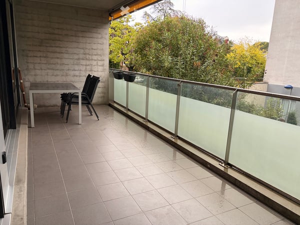 4.5 pièces de 103 m² avec balcon de 20 m² — immeuble 2010, face au parc, Châtelaine